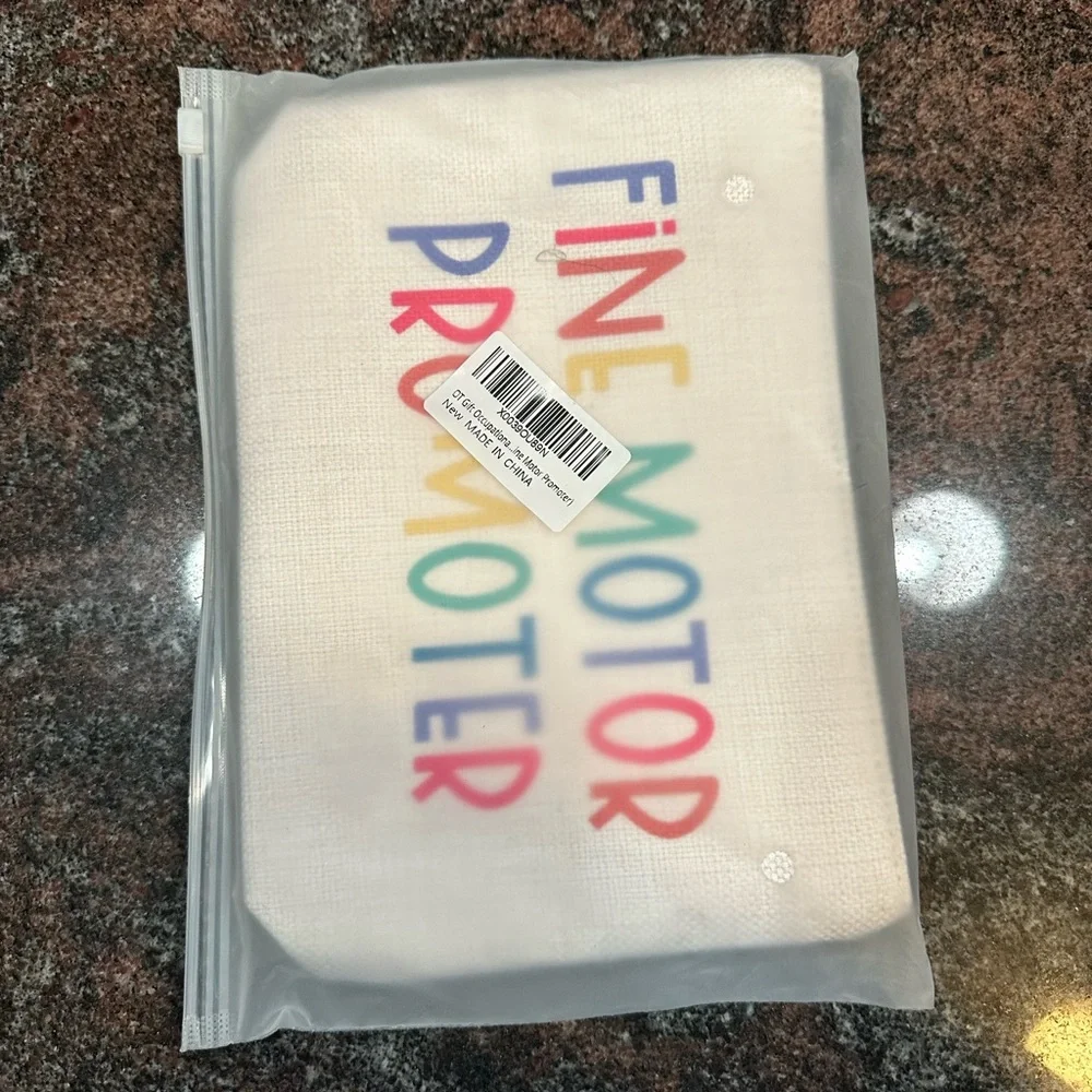 NWT Fine Motor Promotor pencil case/pouch/cosmetic case